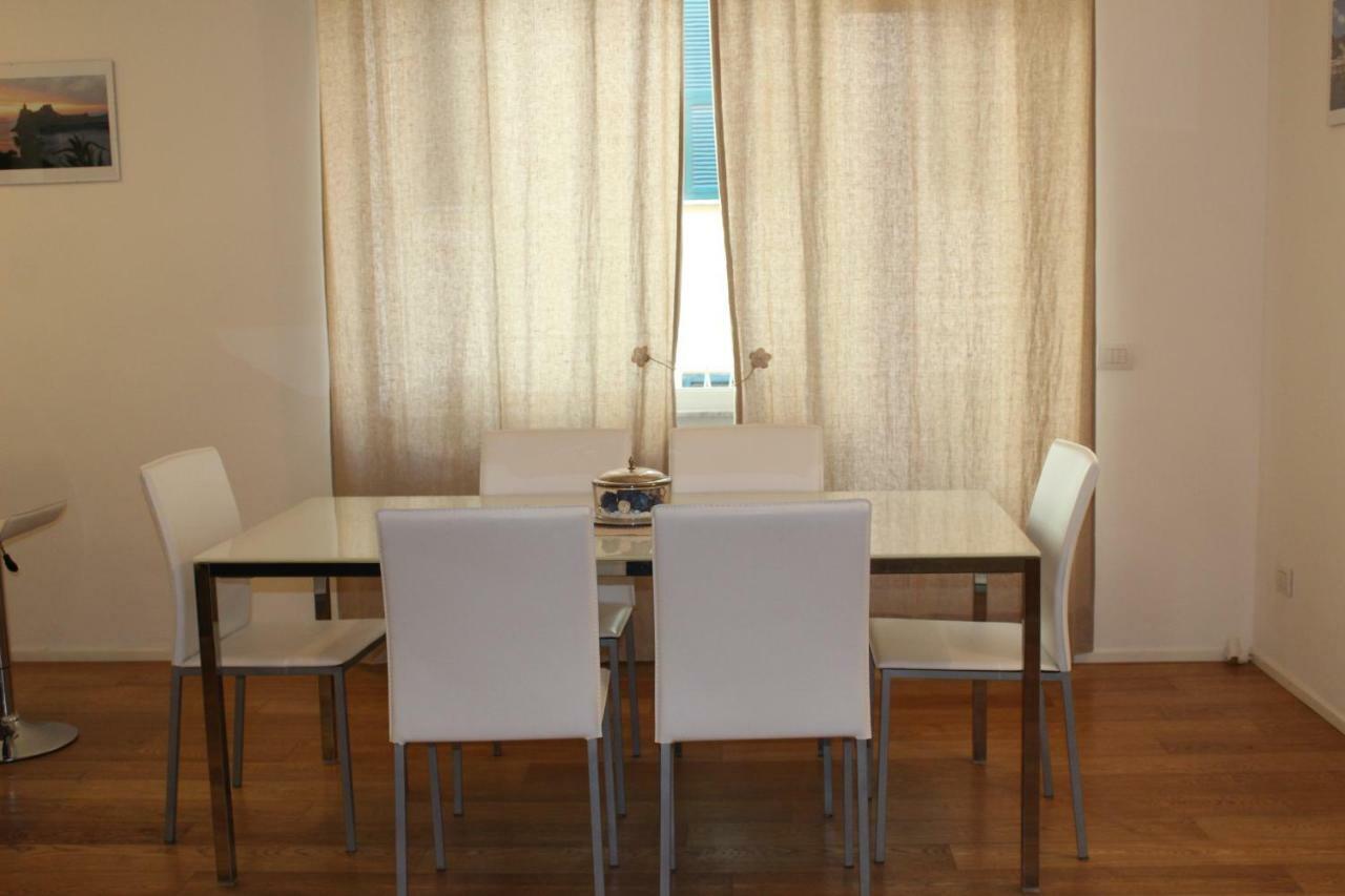 Chez Andrea Apartment ลาสเปเซีย ภายนอก รูปภาพ